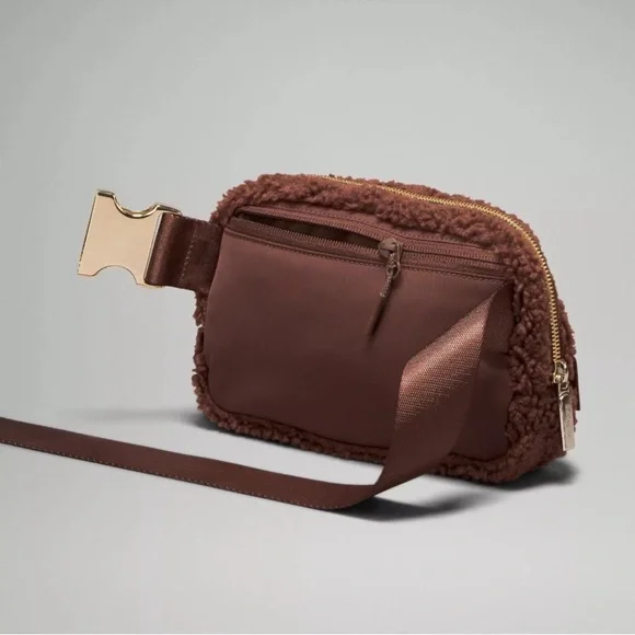 NWT - Lululemon Fleece Everywhere Belt Bag Large 2L in Brown Earth NWT - Lululemon Fleece Everywhere Belt Bag Large 2L in Brown Earth